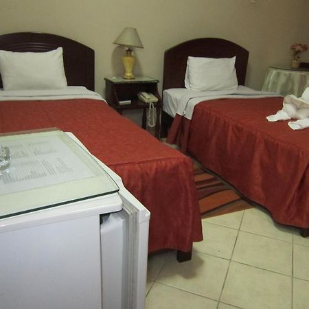 Hotel Suite Plaza Trujillo Eksteriør billede