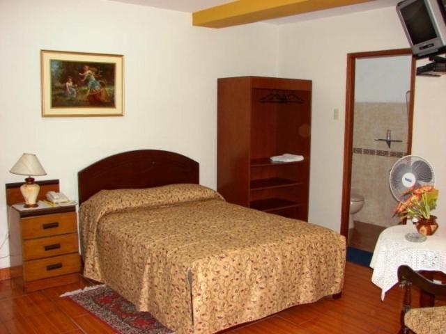 Hotel Suite Plaza Trujillo Værelse billede