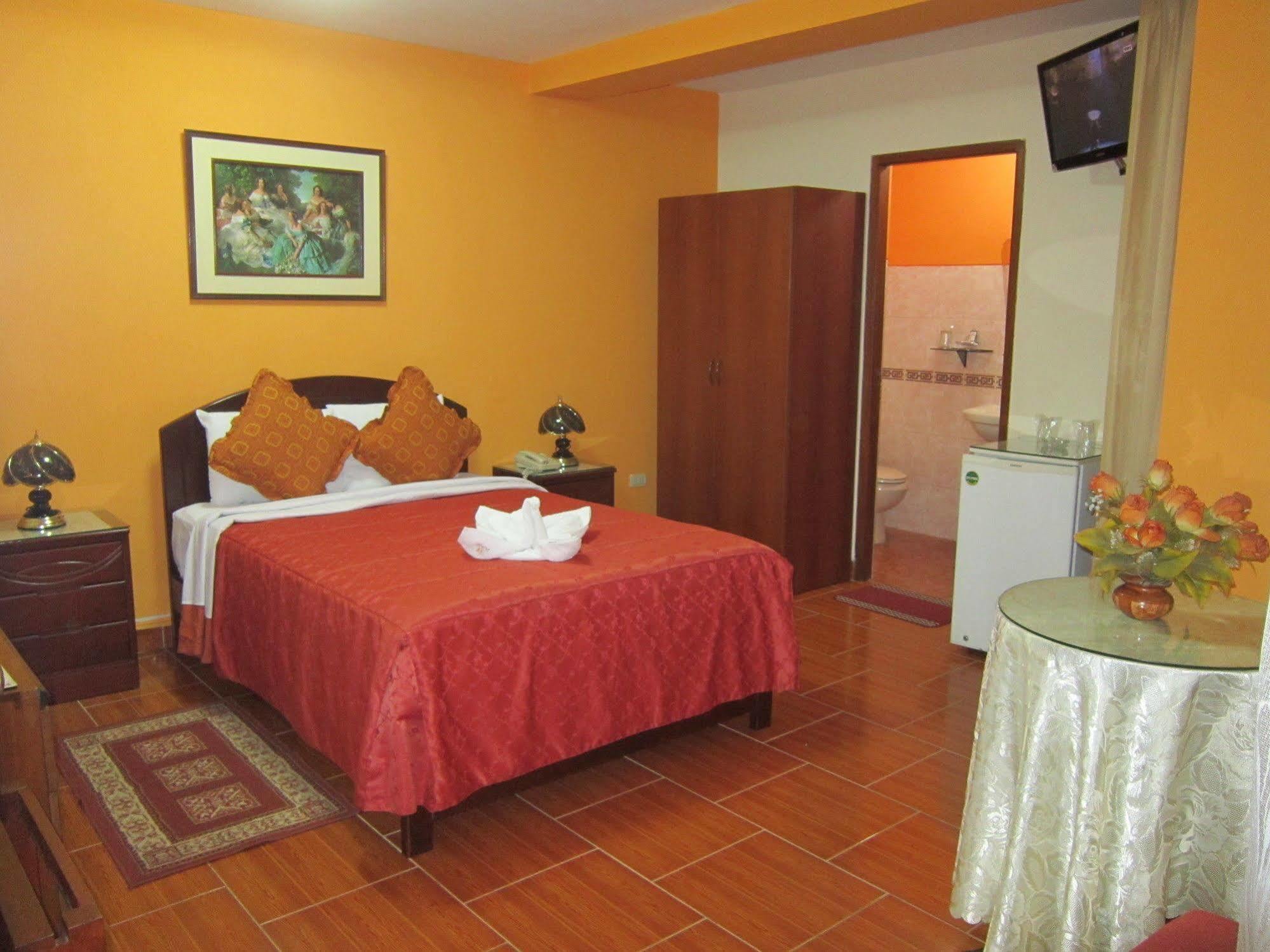 Hotel Suite Plaza Trujillo Eksteriør billede