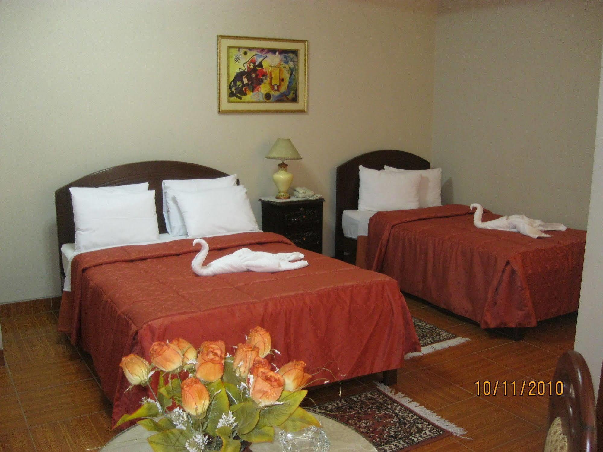 Hotel Suite Plaza Trujillo Eksteriør billede