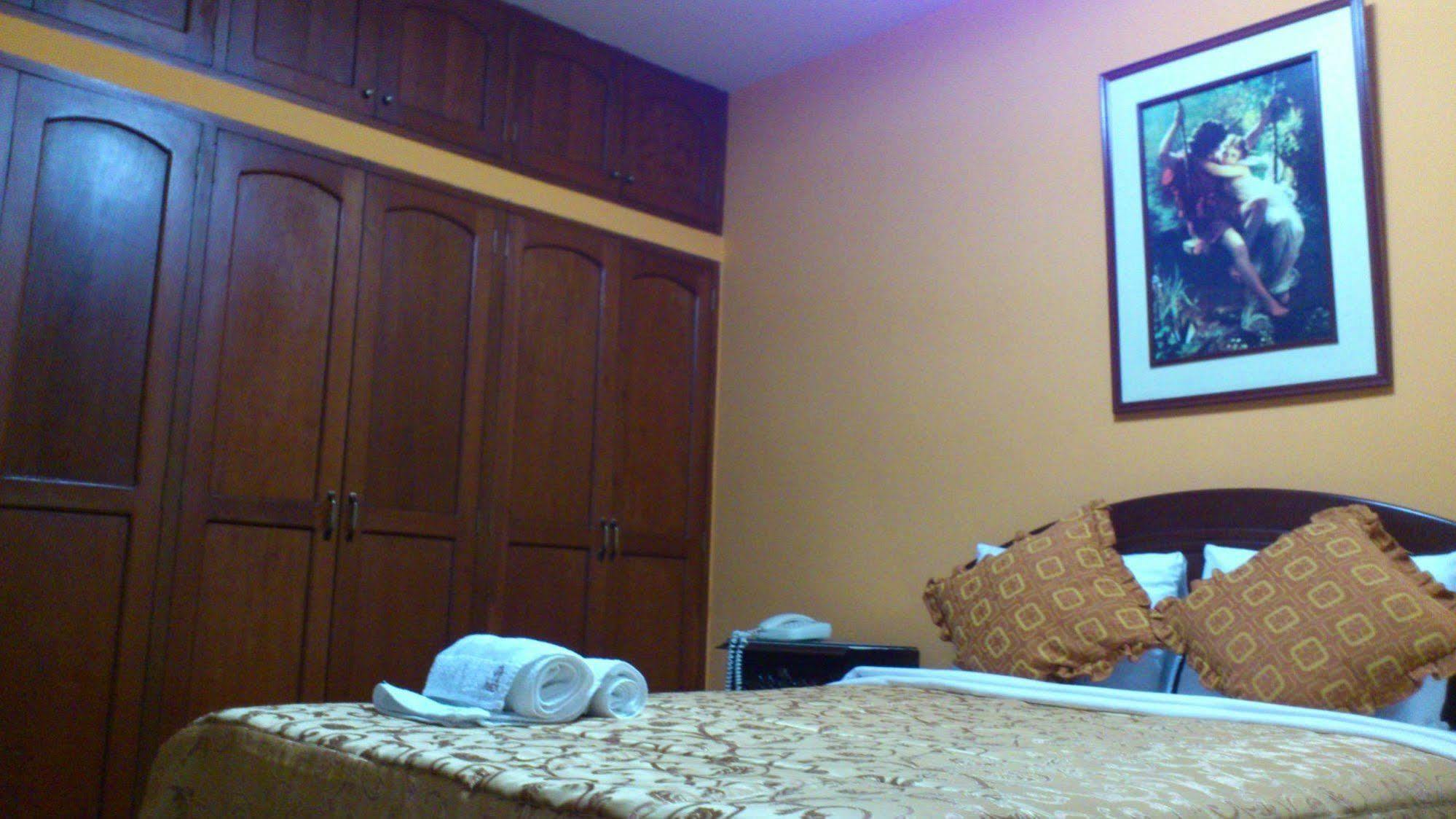 Hotel Suite Plaza Trujillo Eksteriør billede